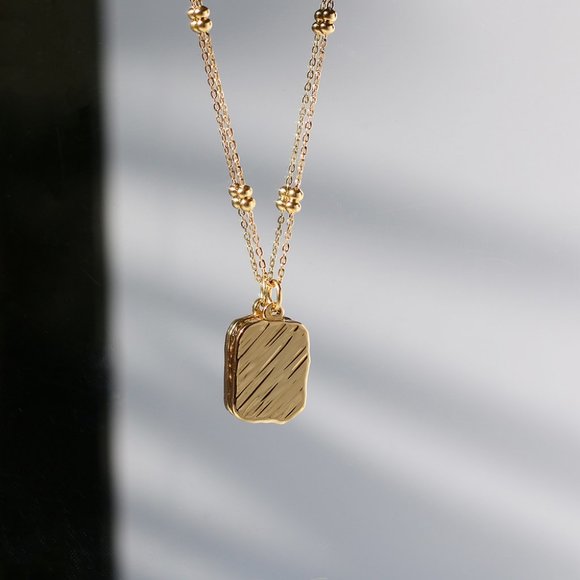 NEW 18K Gold Plated Vintage Retro Rose Flower Magic Mirror Square Necklace - Picture 8 of 10